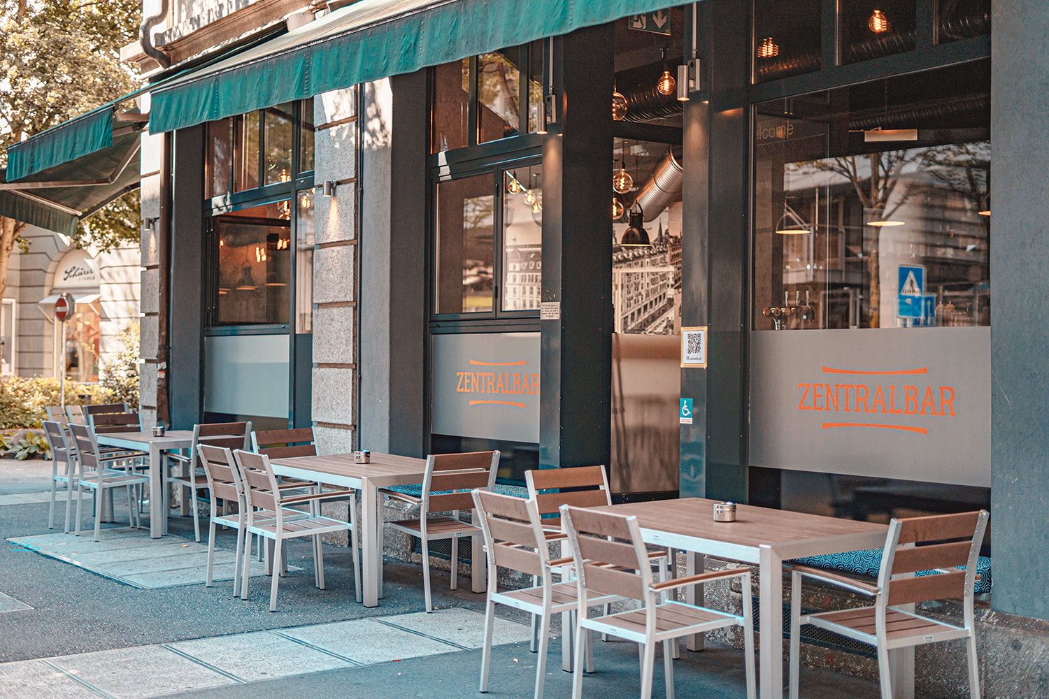 _DSC6021_ret_1000pxKM589wDiDmYQ6 Zentralbar | Luzern (CH) | Foto: Tino Hansen